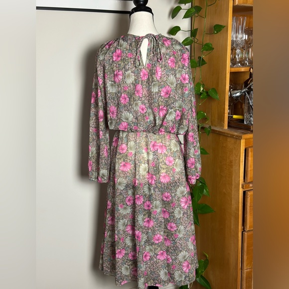 Vintage handmade floral cottage core dress - Picture 3 of 8